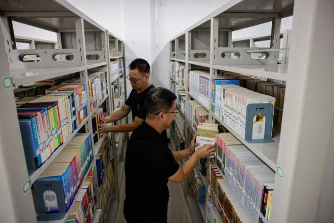 密云这所小学开学前保留洪水水位线！(图1)