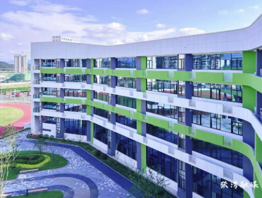 十堰三所义务教育新学校投用新增6600个学位(图1)