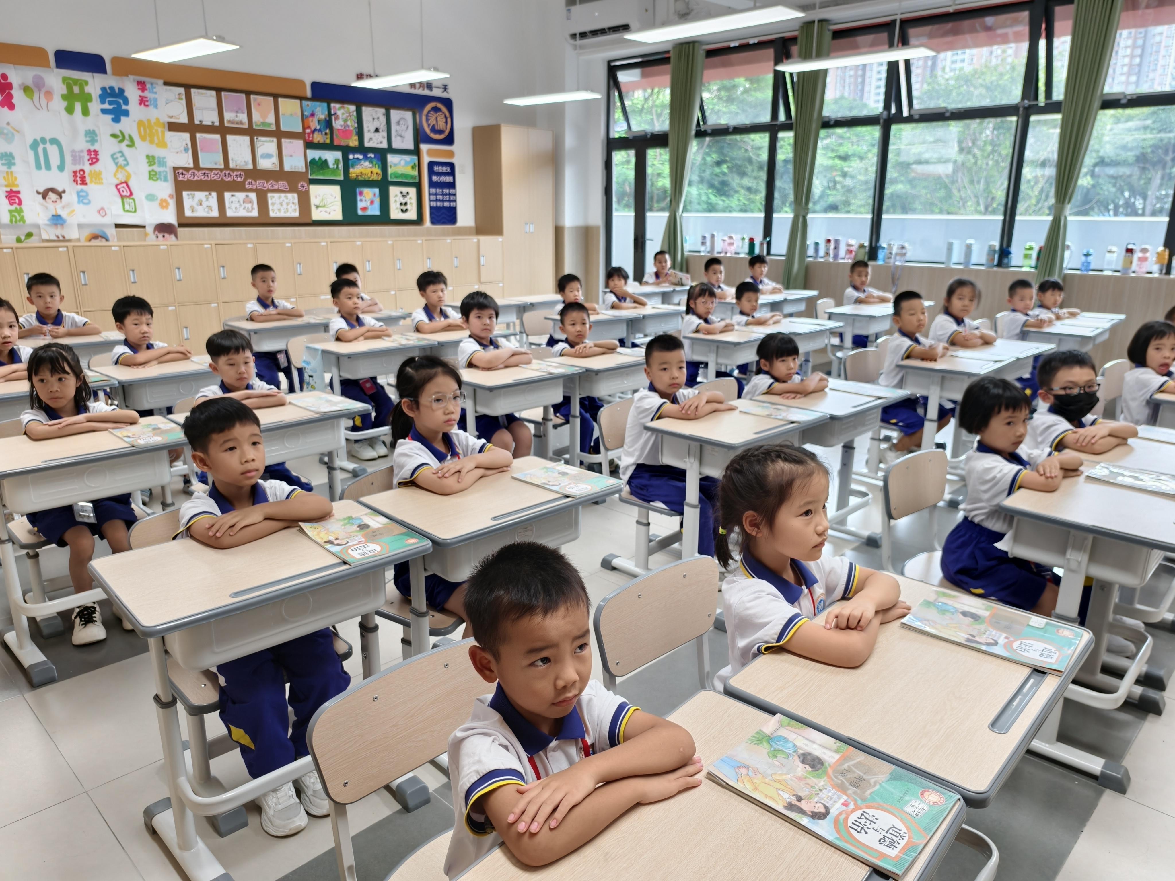 B体育：运动场下别有洞天！广州这所新小学有多少“神设计”？(图1)