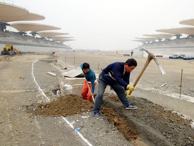 B·sport（中国体育）：塑胶跑道是怎么施工的(图6)