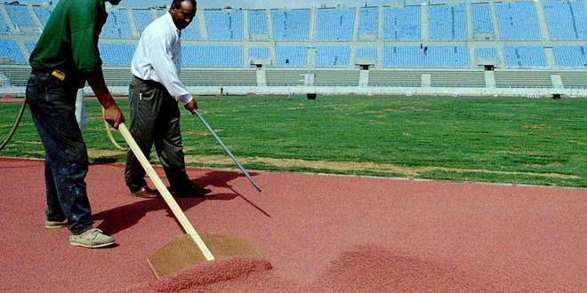 B·sport（中国体育）：塑胶跑道是怎么施工的(图1)