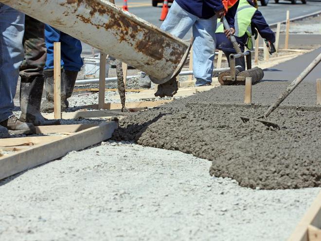 B·sport（中国体育）：塑胶跑道是怎么施工的(图4)