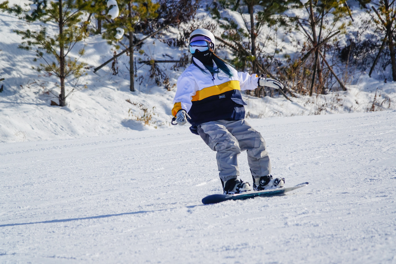B体育：6万人看一场球赛带动消费380亿：从赛场到市场体育产业开启吸金模式(图3)