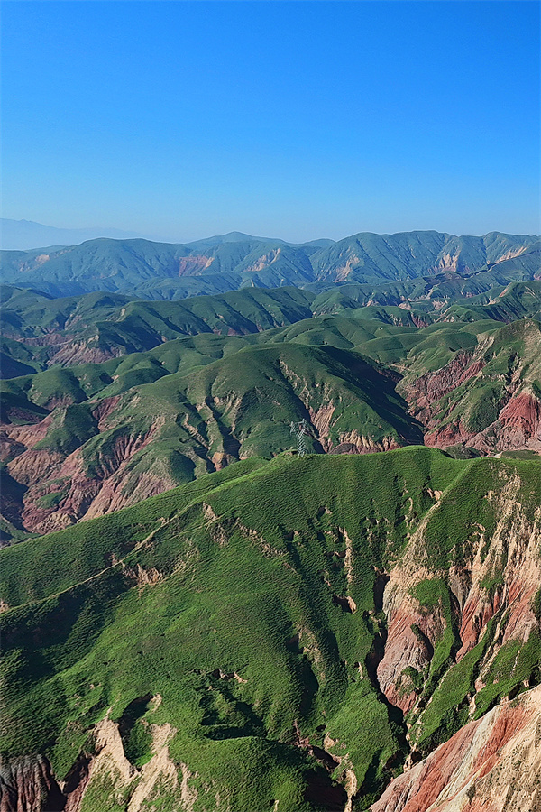 B体育：治河护绿齐发力宜居宜游展新貌——兰州以生态实效绘就山清水秀城美新图景(图7)