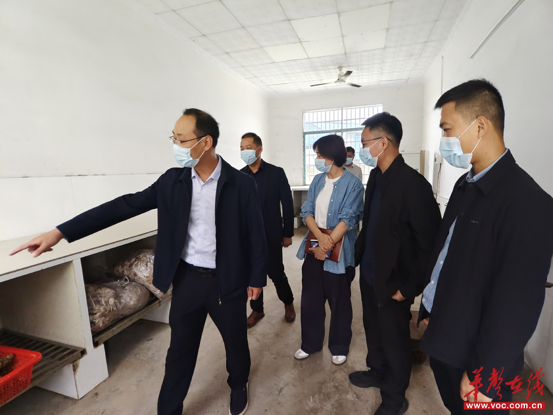 B体育：停弦渡镇中学：严守校园安全底线规范援教资金使用(图2)