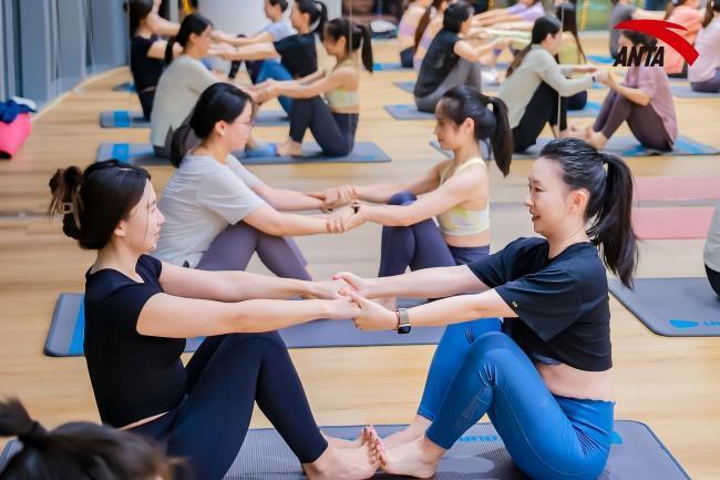 B·sport（中国体育）：最佳雇主安踏集团开启2026届全球校招将举办超30场高校线下招聘会(图3)