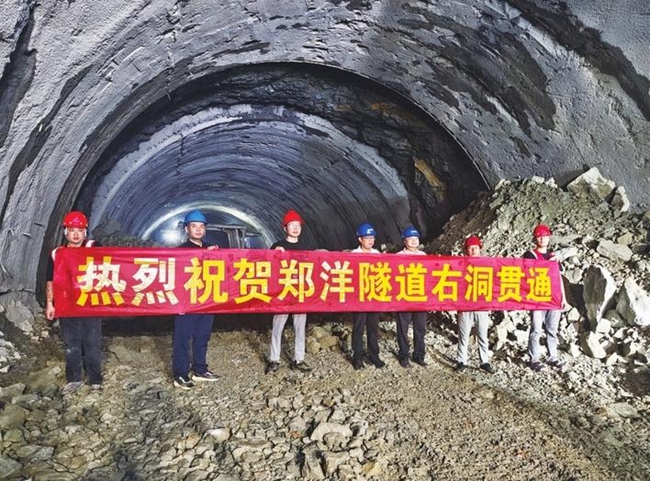 B体育：百日争渡势如虹奋楫扬帆立新功(图8)