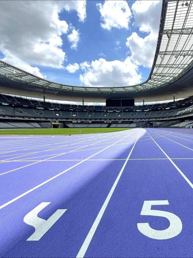 B体育：塑胶跑道基层一定要铺沥青吗？(图3)