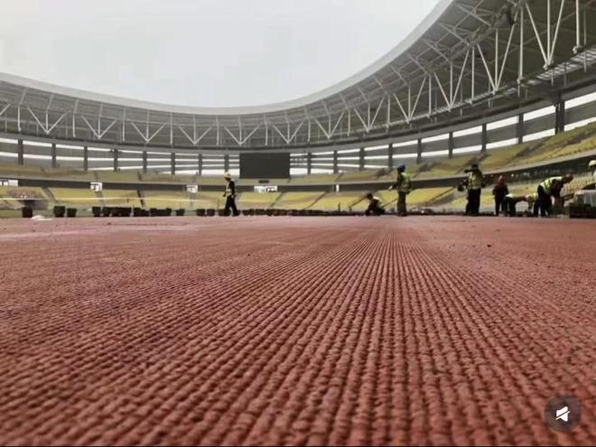 B体育：你知道预制性型塑胶跑道的特点吗？(图1)