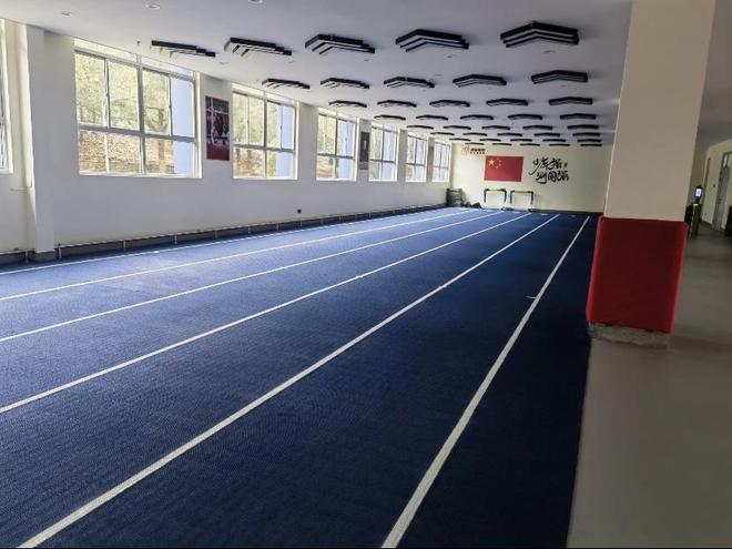 B体育：你知道预制性型塑胶跑道的特点吗？(图3)