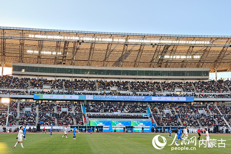 B·sport（中国体育）：蒙超出圈激情不止绿茵场(图1)