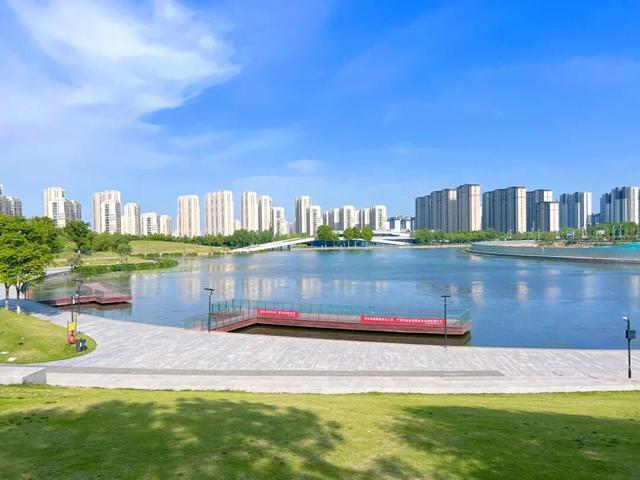 初冬吸氧跑！郑州航空港5处宝藏跑步地推荐每步皆风景(图5)