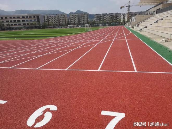 B体育：2025年运动会塑胶跑道应用-专业赛道技术与场景适配的深度剖析(图1)