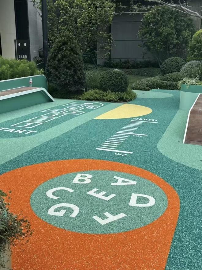 B·sport（中国体育）：EPDM塑胶跑道的“弹性魔法”原来是这么来的(图2)