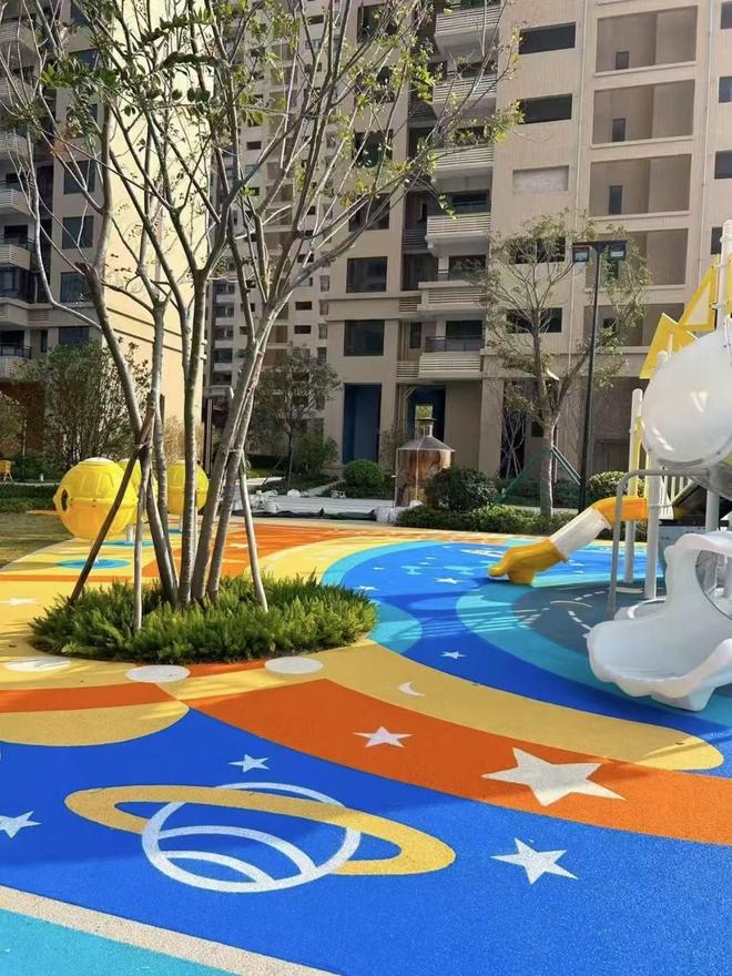 EPDM塑胶跑道的分类及适用场景解析(图1)