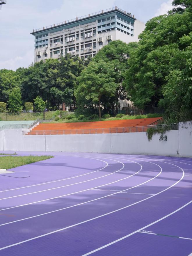 预制型塑胶跑道施工5大步骤比传统跑道简单太多(图2)