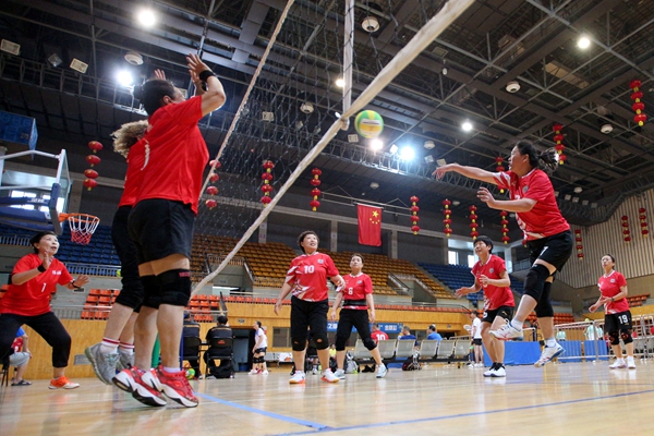 B体育：济宁：健身举步可享 赛事点燃全城(图3)