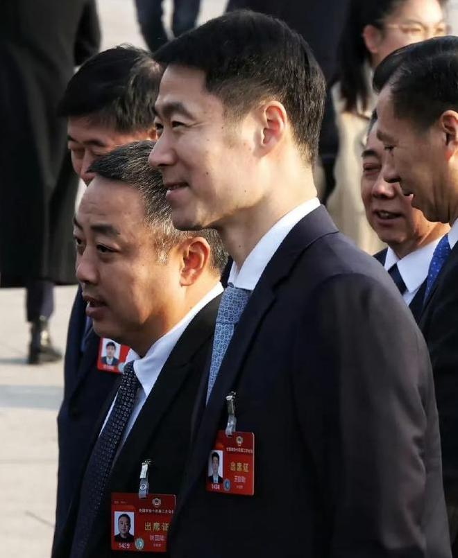 B体育：利好体育圈刘国梁因两会的这一提议实现了“口碑暴涨”(图13)