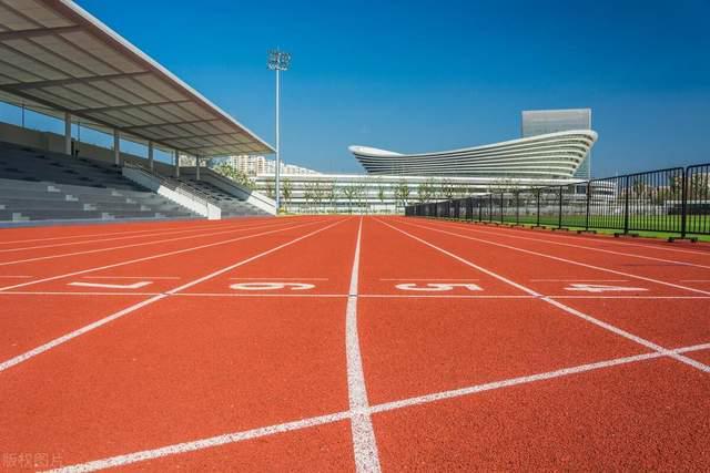 塑胶跑道施工工艺及方法：打造专业级运动场地(图1)