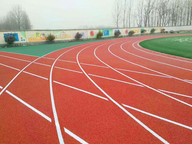 B·sport（中国体育）：塑胶跑道施工流程丨塑胶跑道怎么进行科学铺设？(图2)