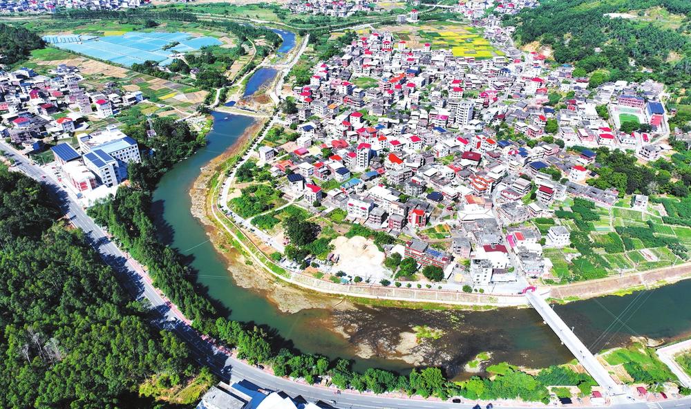 B·sport（中国体育）：山水乐峰绘新篇康养名镇启征程(图1)