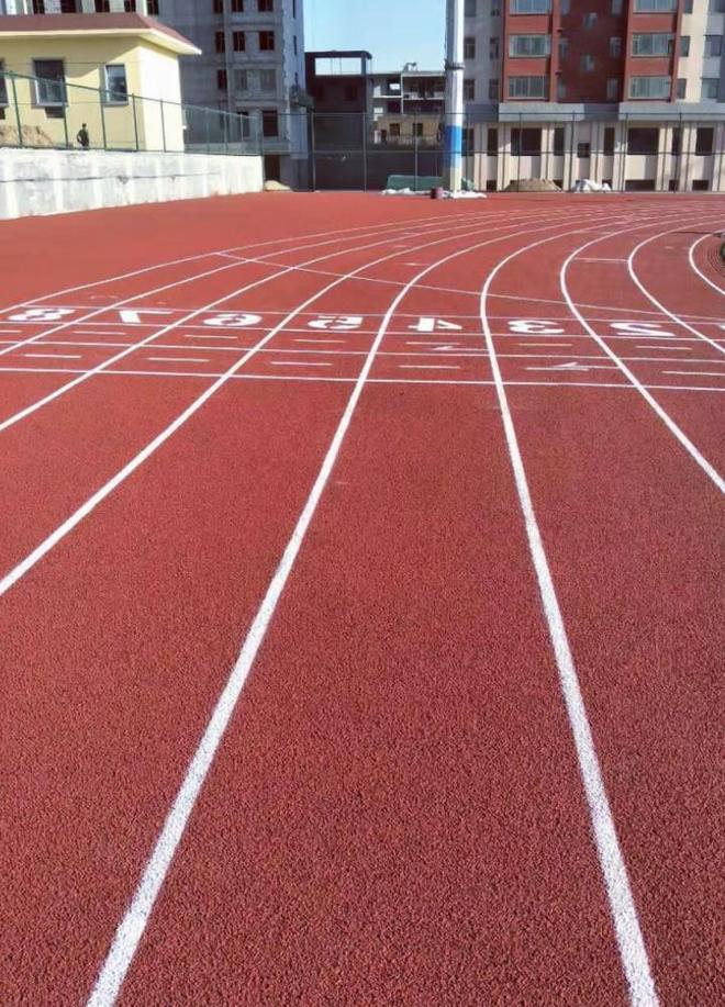 B·sport（中国体育）：塑胶跑道材料痛点破解：从材料脱节到一体化服务的跨越(图2)